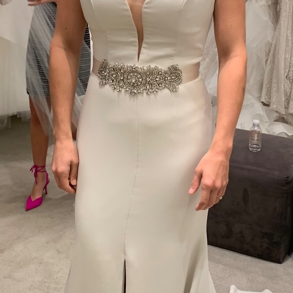 Mikeala wedding dress and belt - Picture 4 of 12